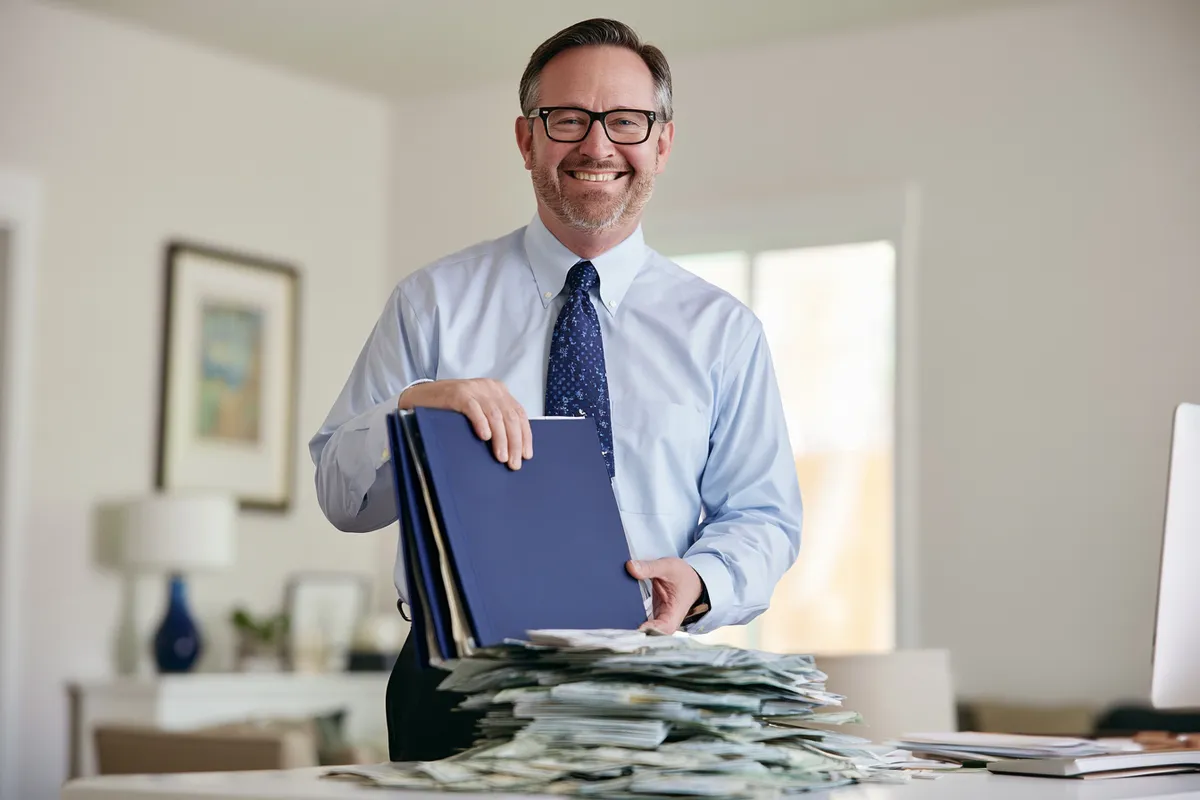 How Debt Consolidation Simplifies Multiple Bills into One